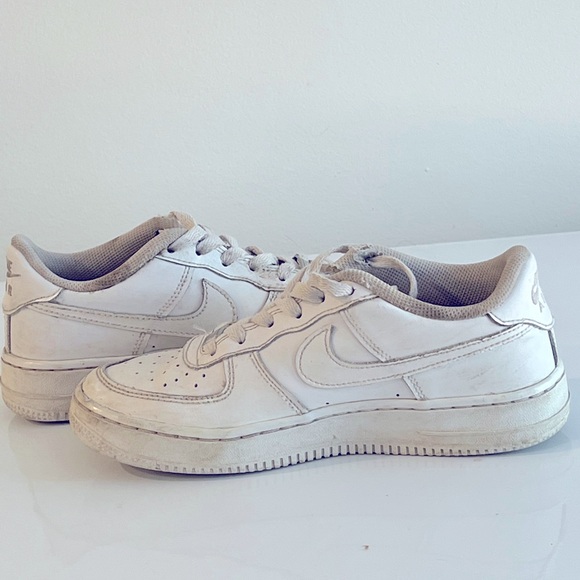 Air force 1s - Picture 2 of 2